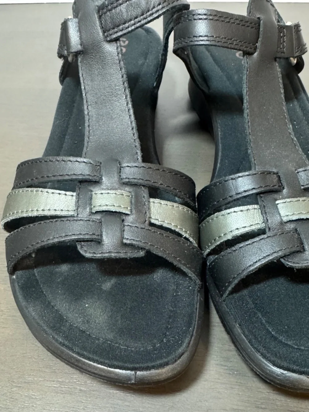 Ecco Flash T-Strap Sandal, Black & Grey EU 40 - US 9-9.5